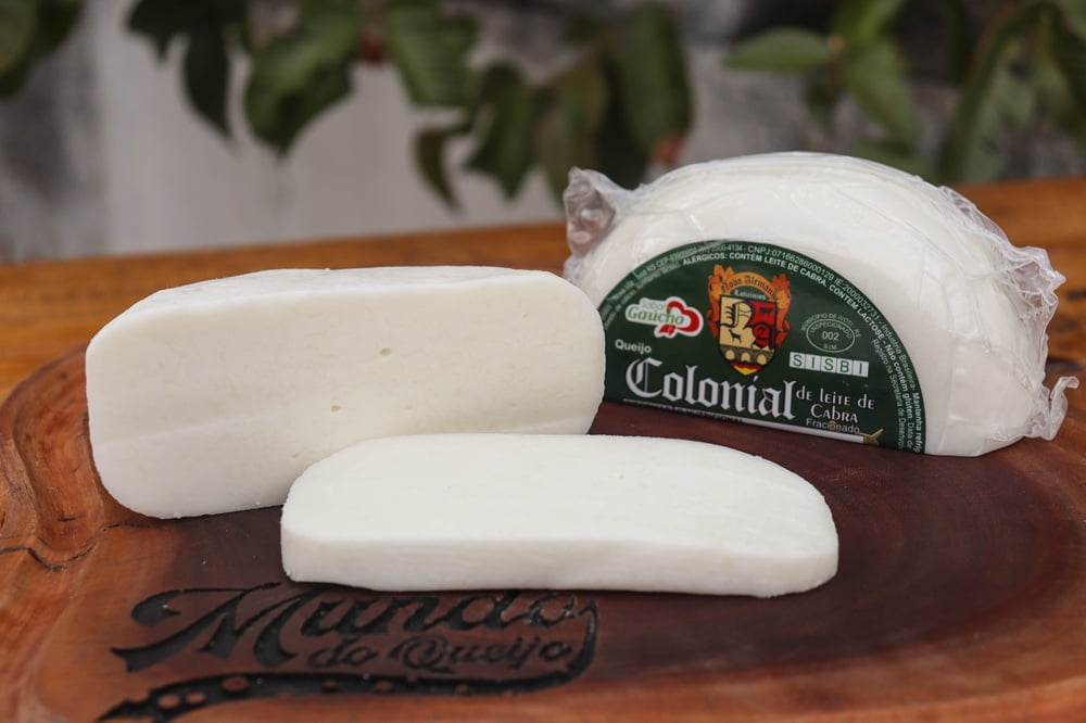 QUEIJO COLONIAL DE LEITE DE CABRA METADE 350G