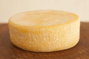 QUEIJO CANASTRA PREMIADO TRILHA DA PEDRA 700 G