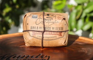 BALA DE DOCE DE LEITE COM CHOCOLATE E AVELÃ 300g