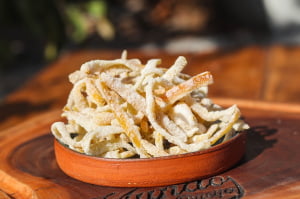 CASQUINHA DE LARANJA CRISTALIZADA 100GR
