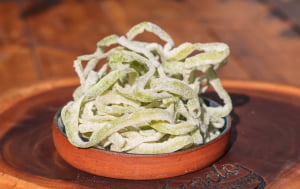 CASQUINHA DE LIMAO CRISTALIZADA 100GR