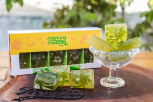 FRUTAS CRISTALIZADAS ARTESANAIS - MAMAO BORDADO 200GR