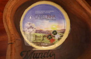 QUEIJO CANASTRA CAPELA VELHA PREMIADO OURO 550G