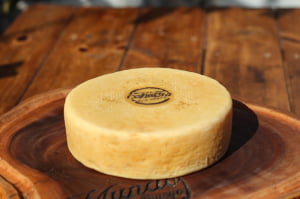 QUEIJO CANASTRA DO VIVALDO EXTRA MATURADO ACIMA DE 40 DIAS - PESO MÉDIO 900G