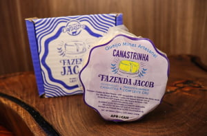 QUEIJO CANASTRA DO VIVALDO - FAZENDA JACOB - PREMIADO SUPER OURO - MERENDEIRO PESO 350G