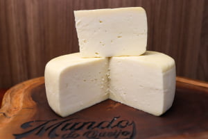 QUEIJO CANASTRA MEIA CURA 1 KG