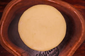 QUEIJO CANASTRA PEDACIN DA SERRA PREMIADO OURO 800G