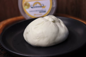 BURRATA DE BÚFALA PÉROLA DA SERRA PREMIADA OURO 165G