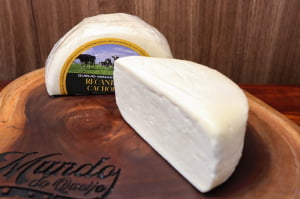 QUEIJO FRESCO DO SERRO MEIA PEÇA 450G