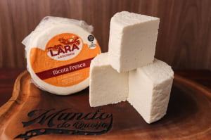 QUEIJO RICOTA FRESCA LIGHT LARA 500G