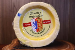 PANELA DE PARMESÃO ALMEIDA GUIMARÃES 3kg