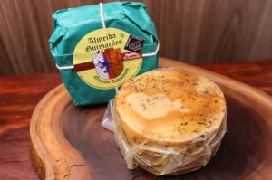 QUEIJO MANTIQUEIRA HORTELÃ DEFUMADO ALMEIDA GUIMARÃES 500G