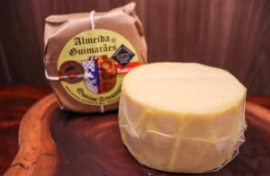 QUEIJO MANTIQUEIRA TRADICIONAL ALMEIDA GUIMARÃES PREMIADO 500G