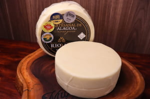 QUEIJO PARMESÃO ALAGOA TRADICIONAL MEIA CURA PREMIADO OURO 1KG