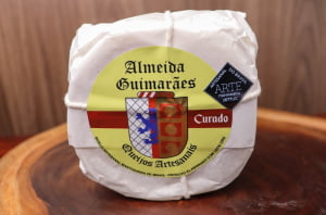 QUEIJO PARMESÃO CURADO ALMEIDA GUIMARÃES PREMIADO 450G