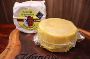 QUEIJO PARMESÃO CURADO ALMEIDA GUIMARÃES PREMIADO 450G