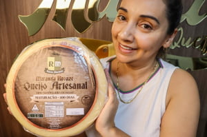 QUEIJO PARMESÃO MARANATA BRONZE PEÇA INTEIRA 100 DIAS 5KG