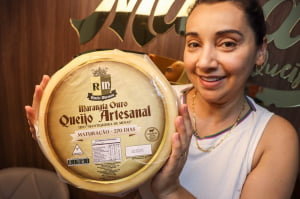 QUEIJO PARMESÃO MARANATA OURO PEÇA INTEIRA 9 MESES 5KG