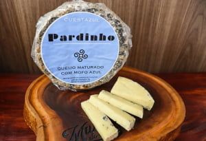 QUEIJO CUESTA AZUL PARDINHO PEÇA INTEIRA PREMIADO OURO 1,2KG