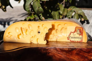 QUEIJO EMMENTAL NOVA ALEMANHA - PEDAÇO 500G