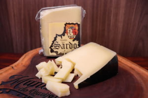 QUEIJO SARDO MATURADO 250G