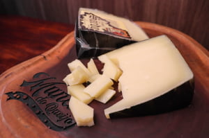 QUEIJO SARDO MATURADO 250G