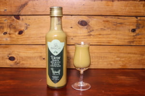 LICOR DE DOCE DE LEITE DE OVELHA COM PISTACHE 250ML